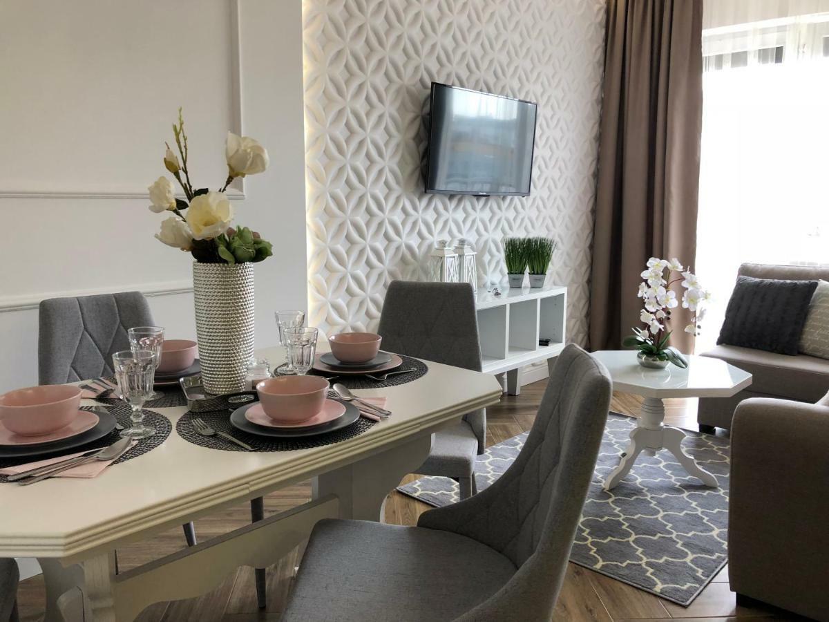 Family & Business Elegant Apartments Ul Warszawska - 2 Bedroom, Balcony, Parking Kielce Exterior photo