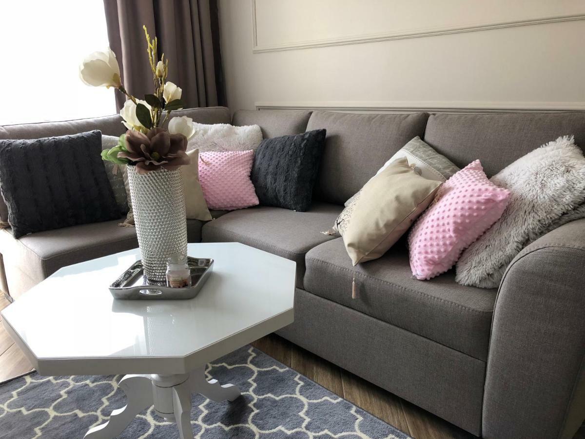Family & Business Elegant Apartments Ul Warszawska - 2 Bedroom, Balcony, Parking Kielce Exterior photo